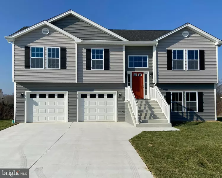 608 JENSEN WAY, Martinsburg, WV 25402