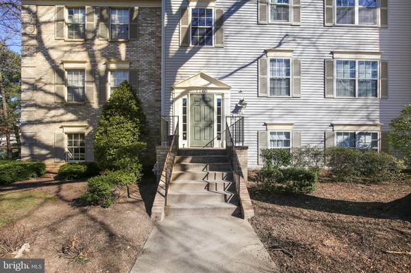 7760 NEW PROVIDENCE DR #2, Falls Church, VA 22042