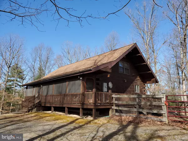 Hedgesville, WV 25427,446 MEANDERING LN