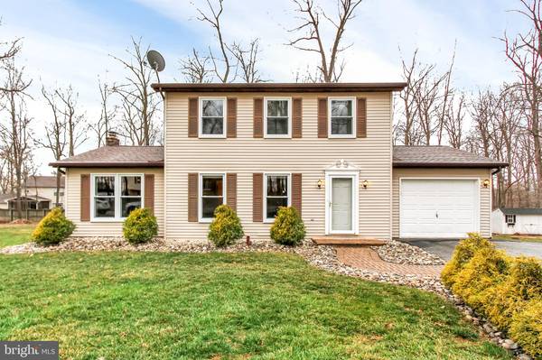 28 WOODLAND DR, Shrewsbury, PA 17361