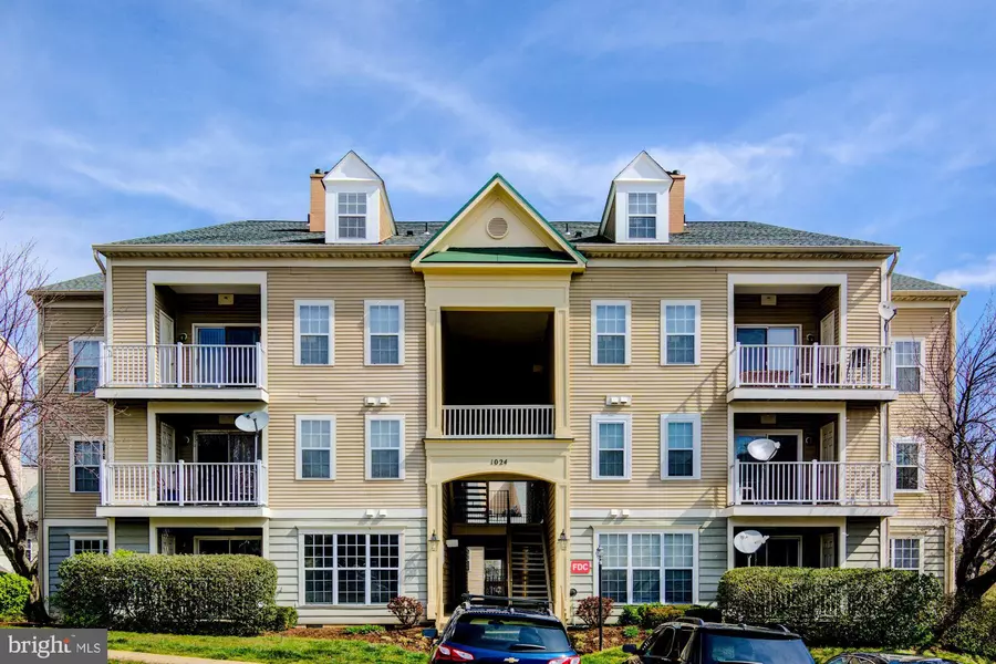 1024 GARDENVIEW LOOP #201, Woodbridge, VA 22191