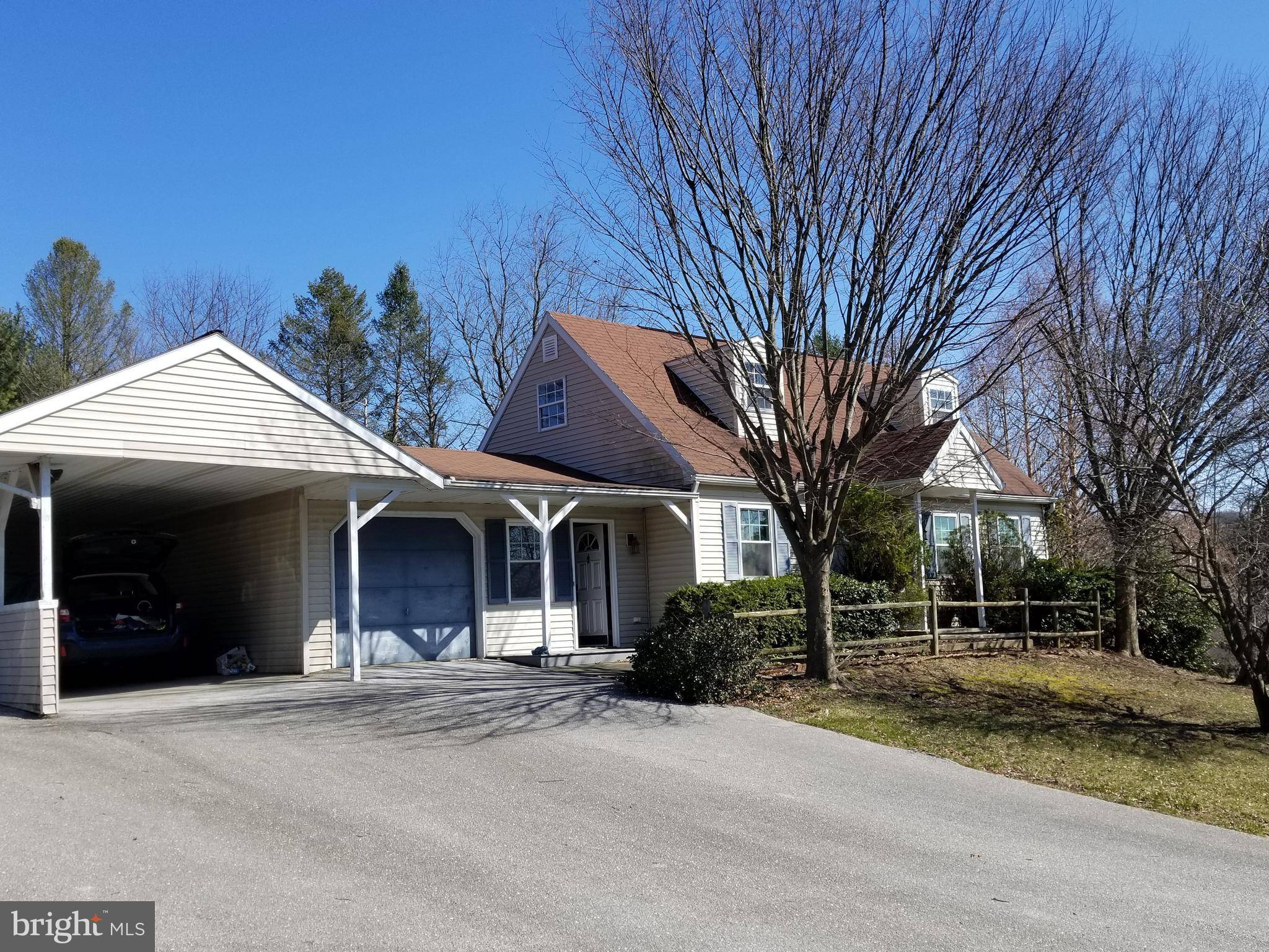 462 HILLSIDE DR, Red Lion, PA 17356