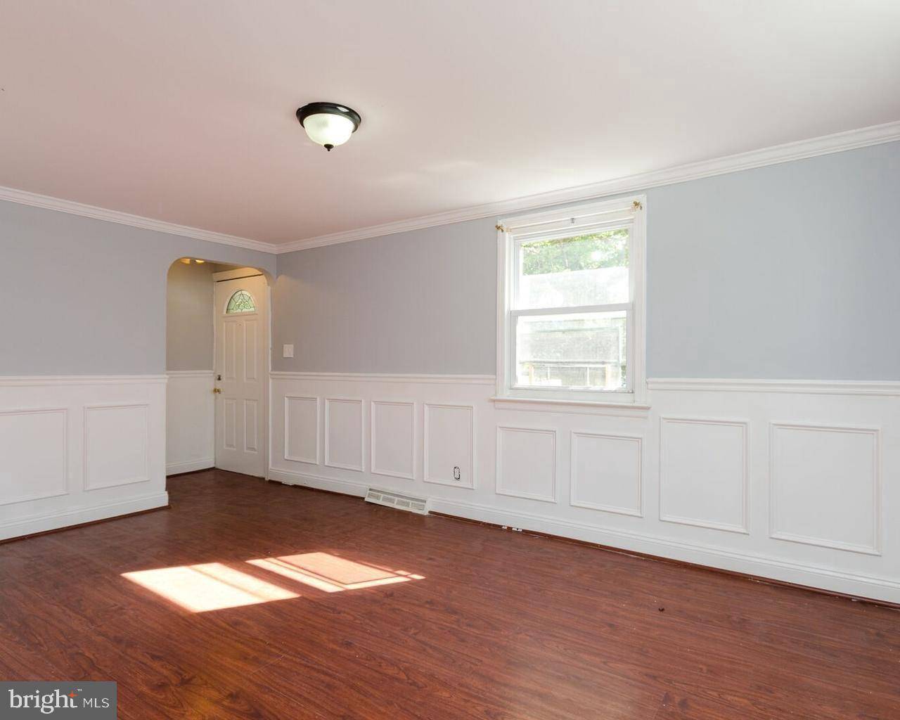 Trenton, NJ 08618,1038 PARKWAY AVE