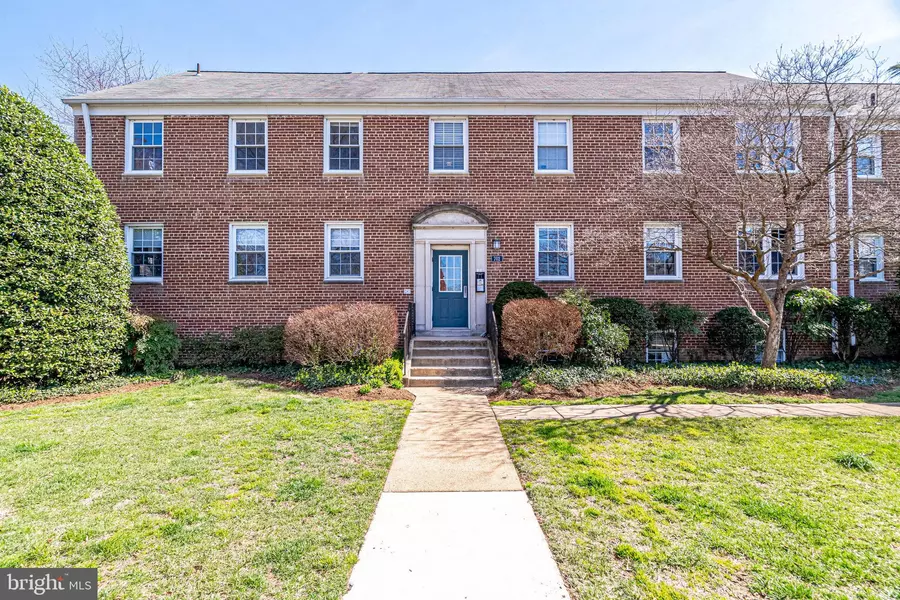 702 S FAYETTE ST #12, Alexandria, VA 22314