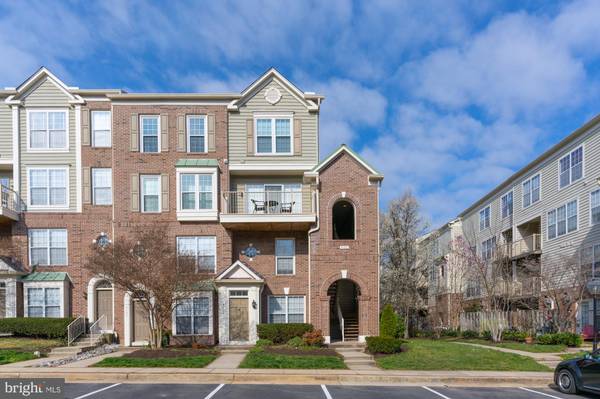 4100 VANDERBILT CT #302, Fairfax, VA 22030