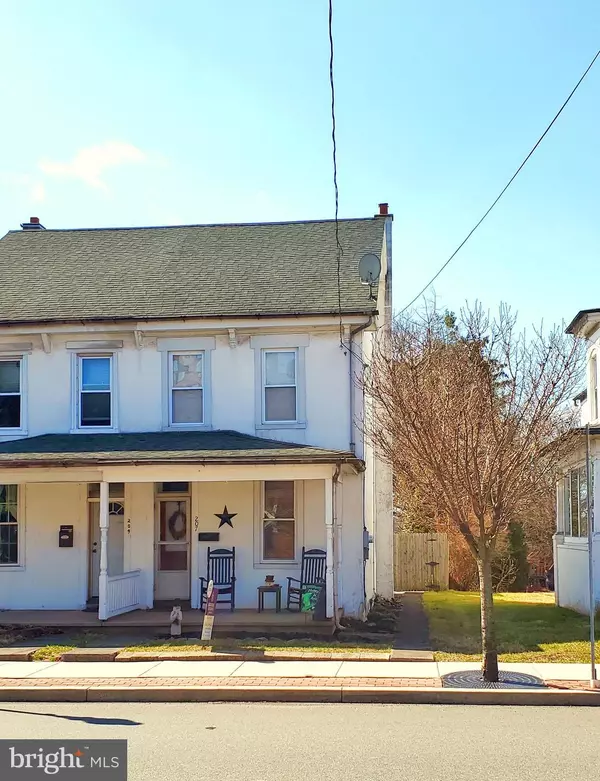 207 MAIN ST, Pennsburg, PA 18073