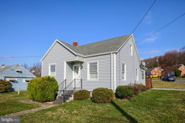 2565 MAYFIELD ST, York, PA 17406