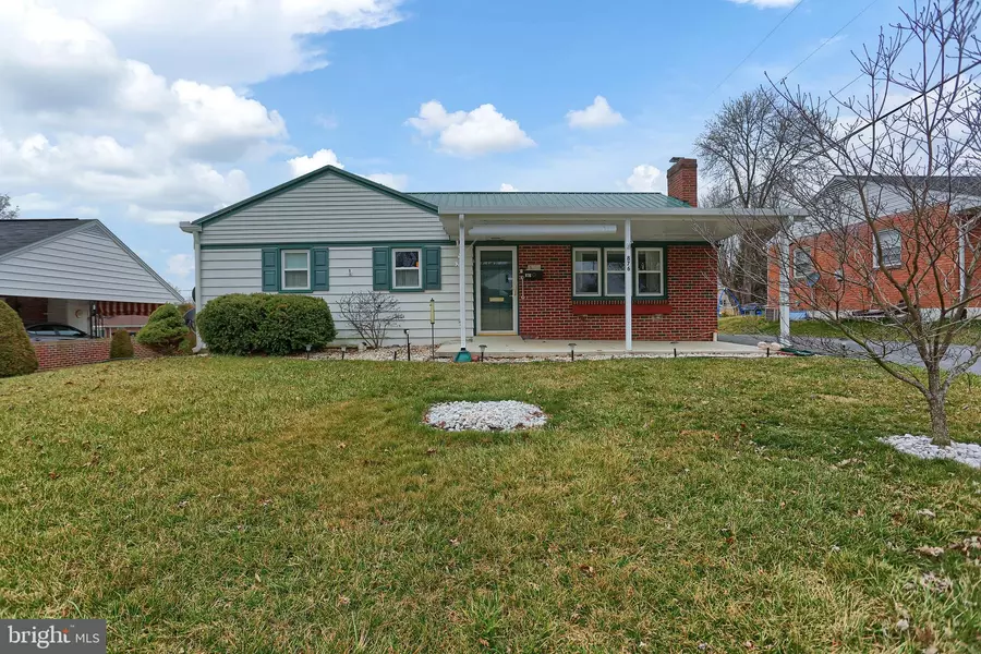 876 FAIRVIEW AVE, Waynesboro, PA 17268