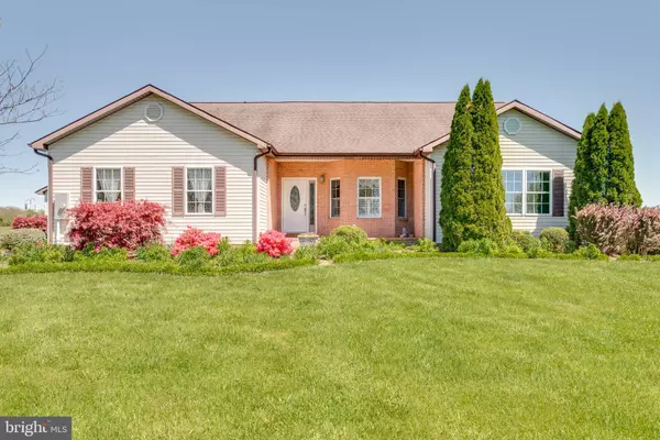 284 QUAINT SWAN DALE DR, Martinsburg, WV 25404