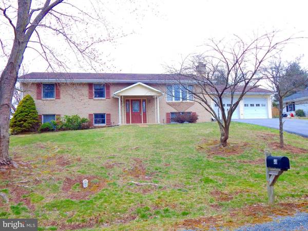 49 ELAINE AVE, Martinsburg, WV 25404