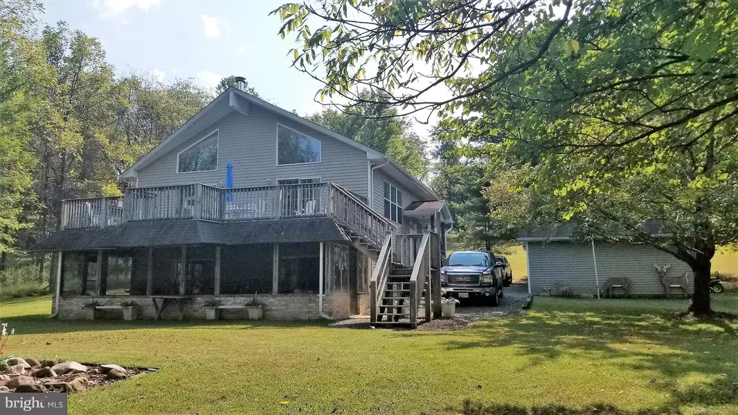 521 RUDOLPH LN, Great Cacapon, WV 25422