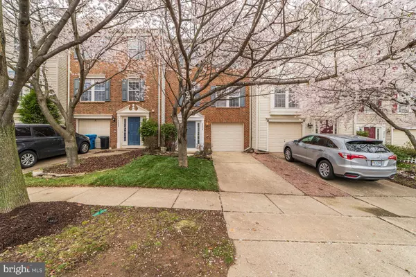 Chantilly, VA 20152,43010 CENTER ST