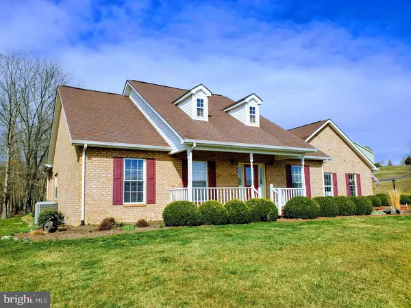 63 FRYE RD, Hedgesville, WV 25427