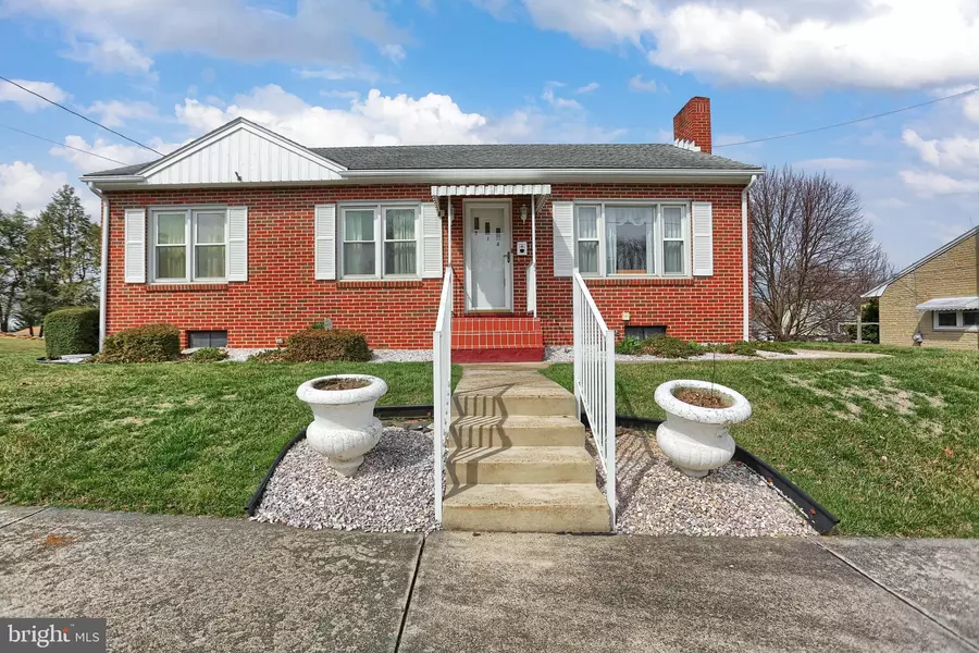 314 HARRISON AVE, Waynesboro, PA 17268