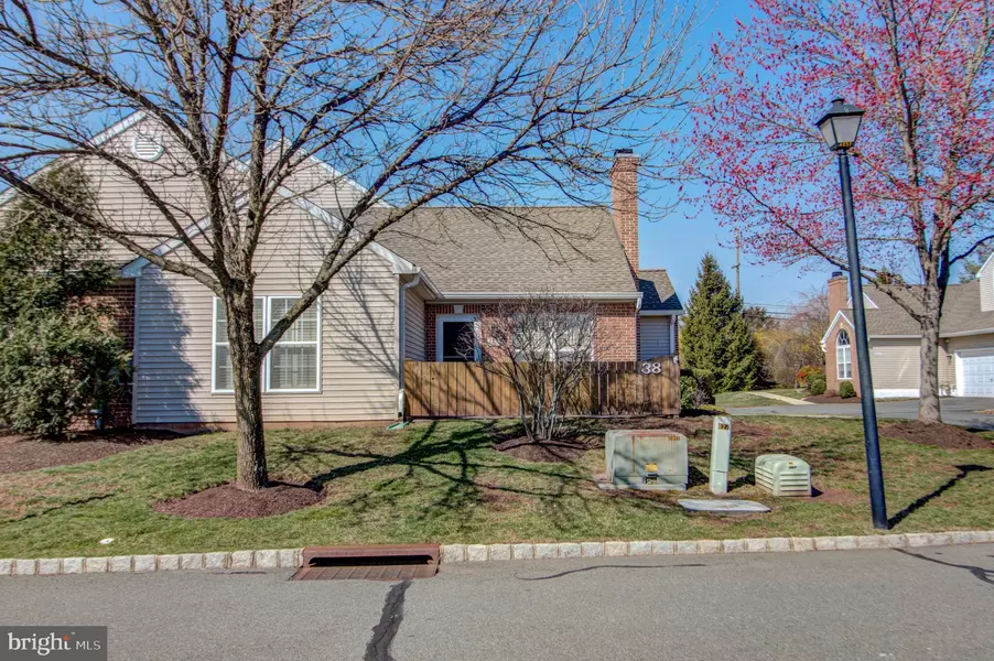 38 WOOLSEY CT, Pennington, NJ 08534