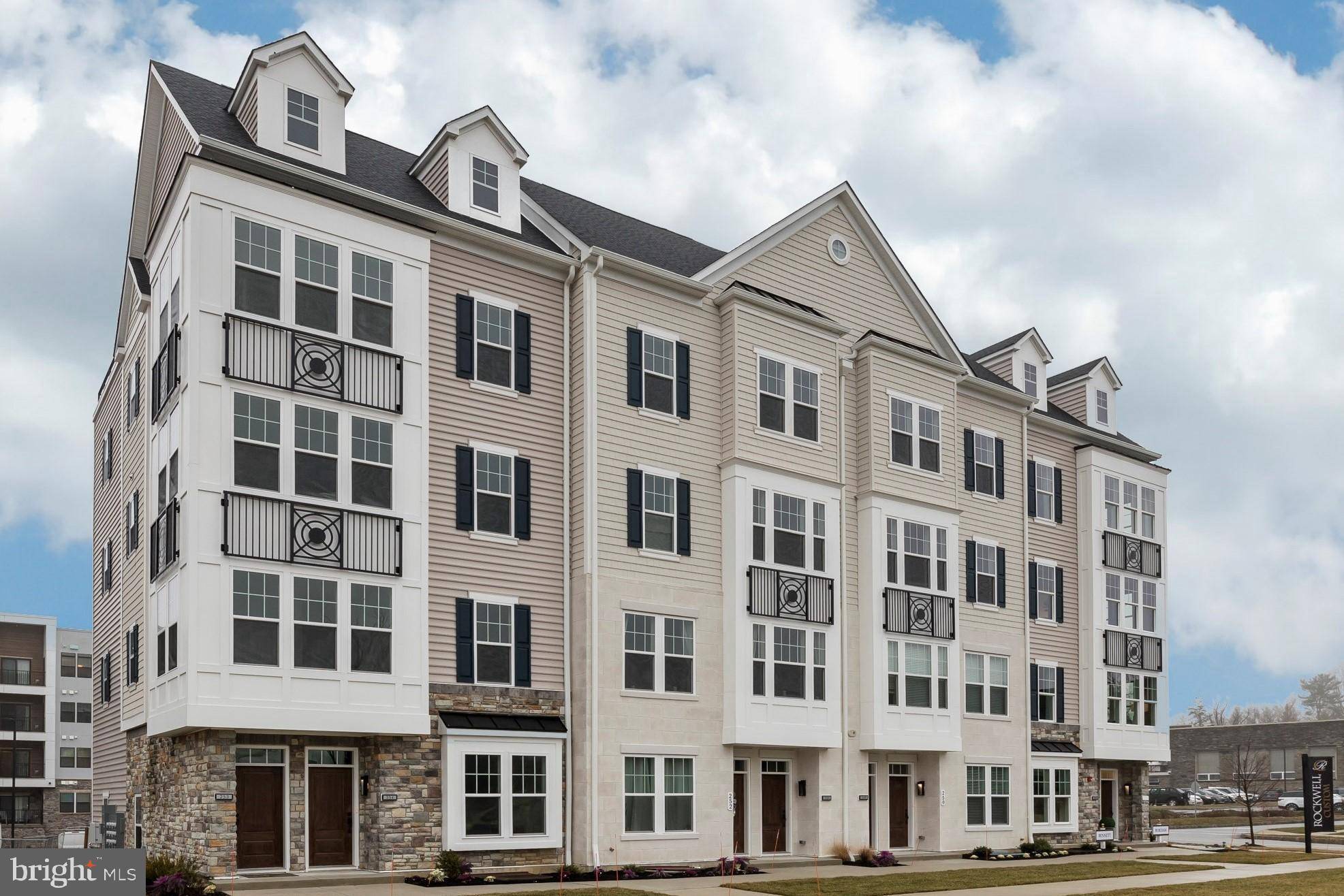 215 CHARLES ELLIS DR, Newtown Square, PA 19073
