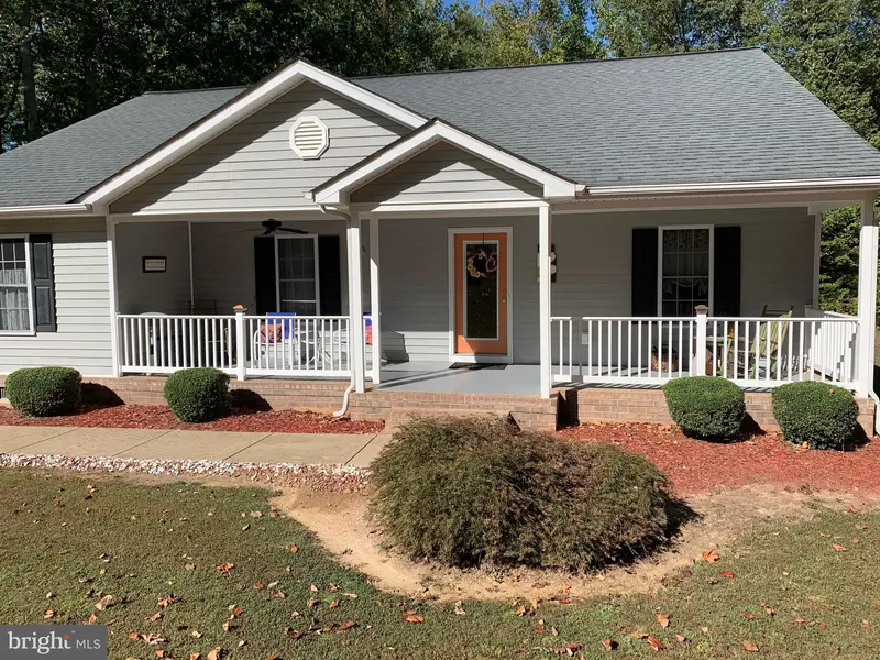 839 DANIEL RD, Louisa, VA 23093