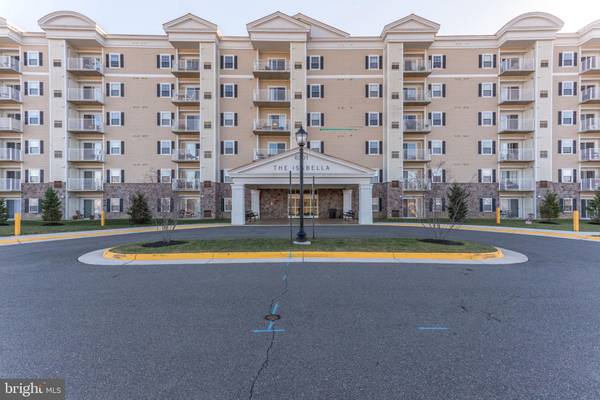 6301 EDSALL RD #220, Alexandria, VA 22312