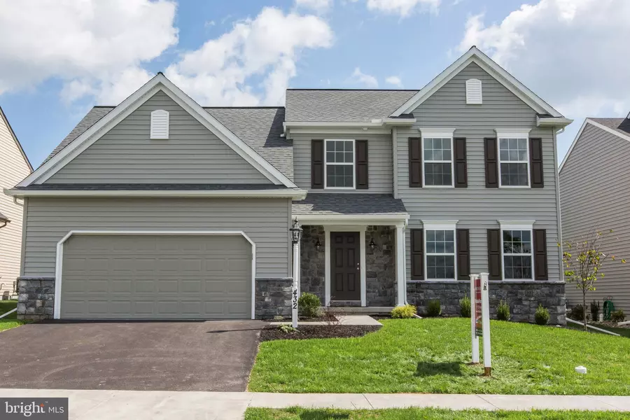 709 HAMAKER RD, Manheim, PA 17545