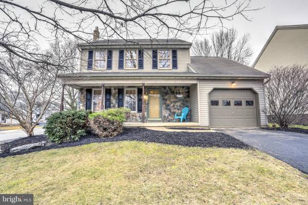 47 MANOR OAKS DR, Millersville, PA 17551