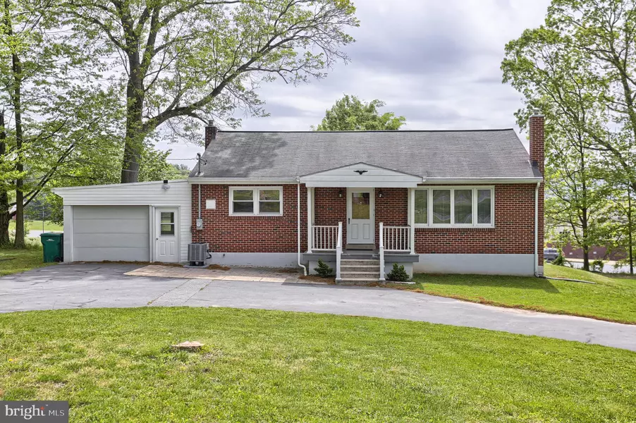 1483 SAND HILL RD, Hummelstown, PA 17036