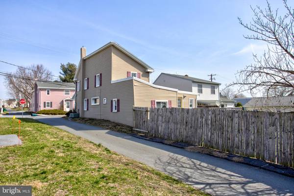 Mount Joy, PA 17552,952 CHURCH ST