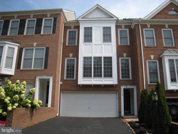 3160 GROVEHURST PL, Alexandria, VA 22310