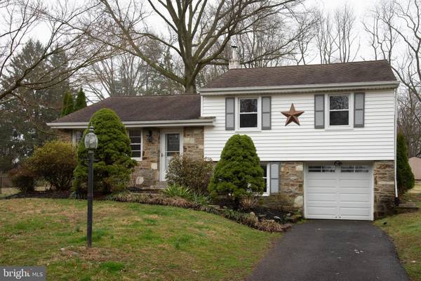 68 VALLEY DR, Churchville, PA 18966