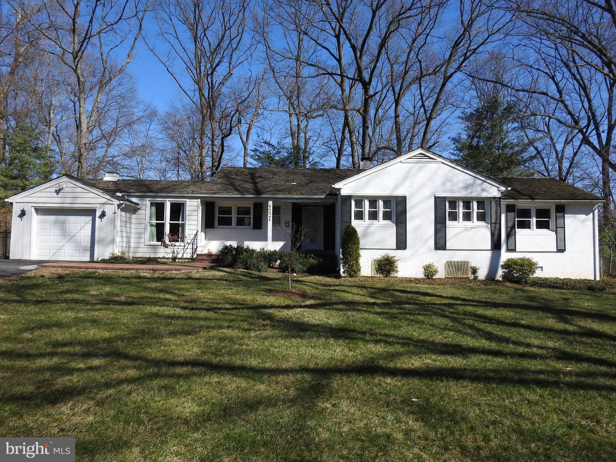 Annandale, VA 22003,4221 SAINT JEROME DR