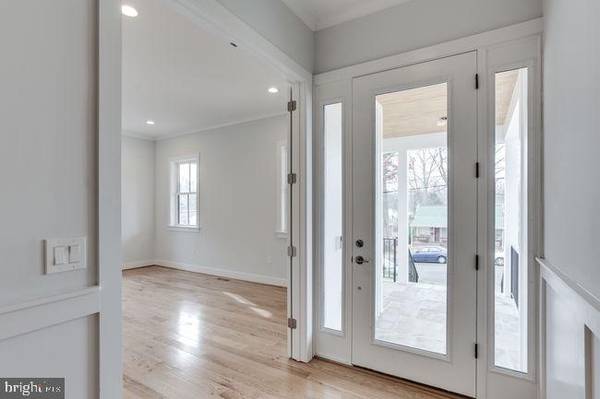 Falls Church, VA 22043,1943 GRIFFITH RD