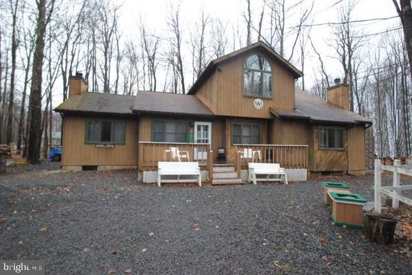 241 WYALUSING DR, Pocono Lake, PA 18347