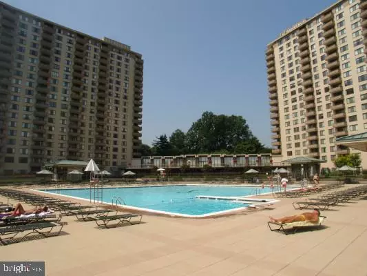 5225 POOKS HILL RD #1804S, Bethesda, MD 20814