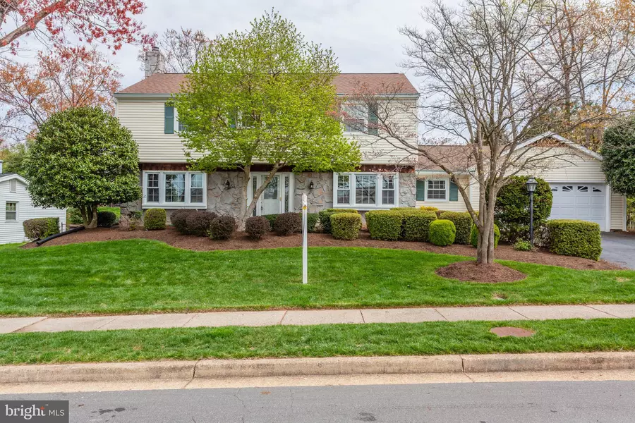 4403 MOYLAN LN, Fairfax, VA 22033