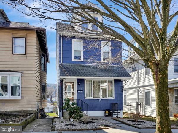 615 EDWARDS AVE, Pottsville, PA 17901