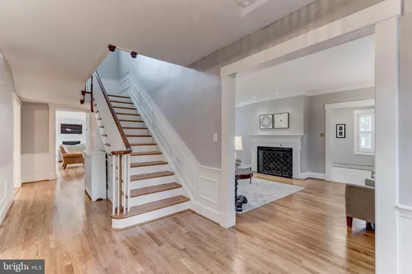 Ruxton, MD 21204,7803 OVERBROOK RD