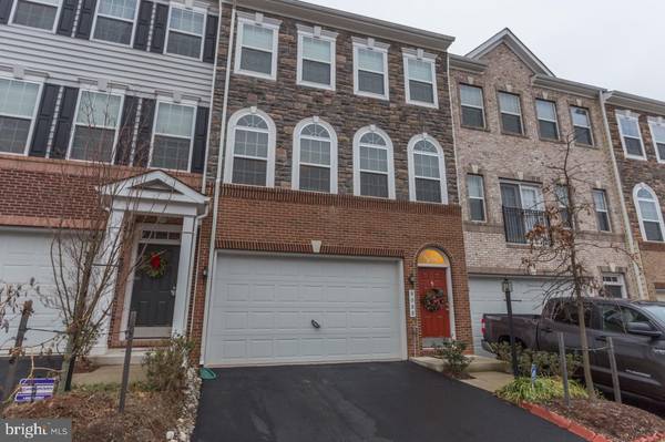 9088 SANDRA PL, Manassas Park, VA 20111