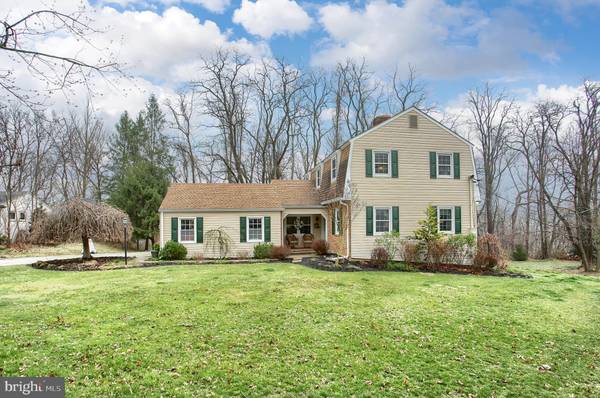 23 FARM HOUSE LN, Camp Hill, PA 17011