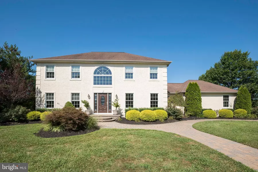 201 YORKTOWN DR, Mullica Hill, NJ 08062