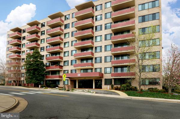 4201 LEE HWY #407, Arlington, VA 22207