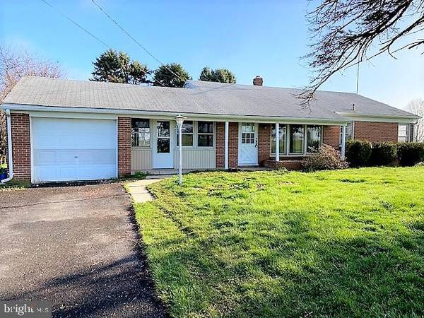 56 SELLS STATION RD, Littlestown, PA 17340