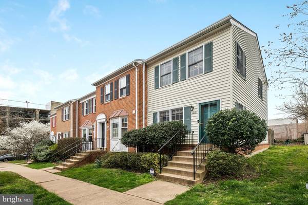 128 S WISE ST, Arlington, VA 22204