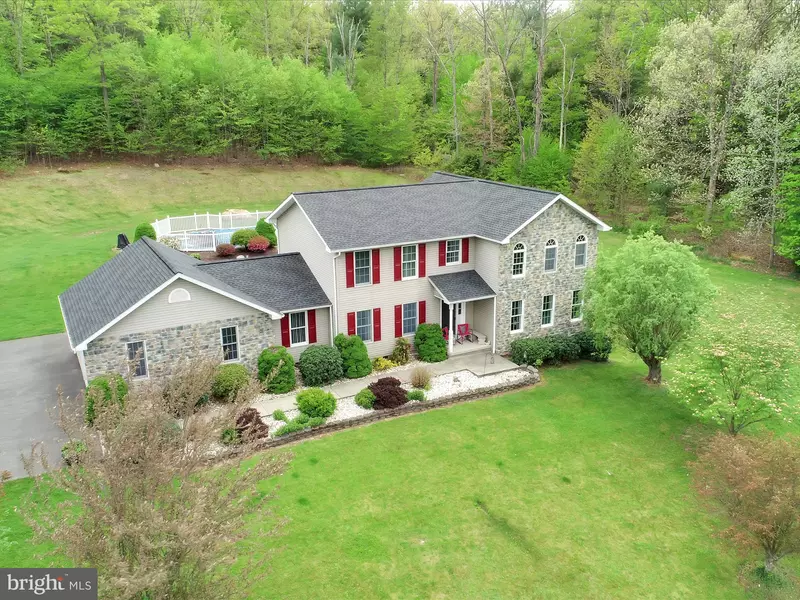 294 SCHWENKS RD, Valley View, PA 17983