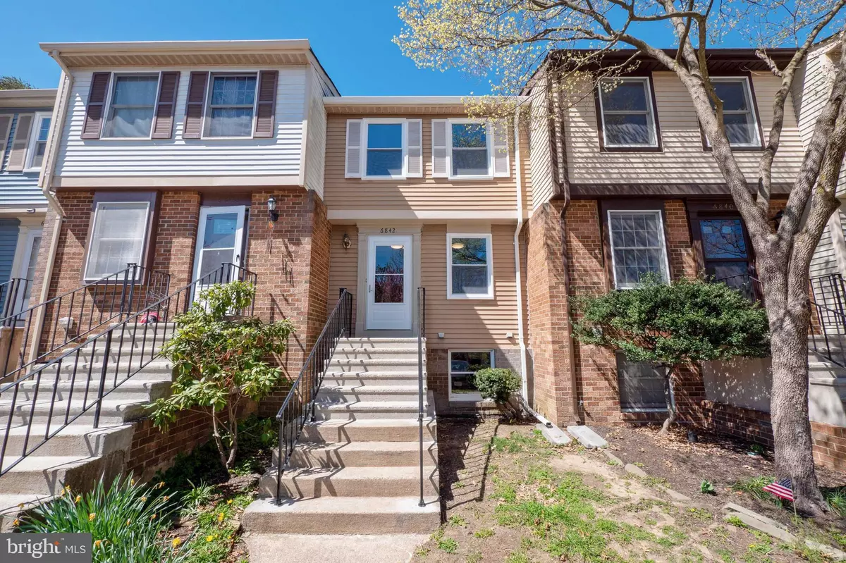 Alexandria, VA 22315,6842 HEATHERWAY CT