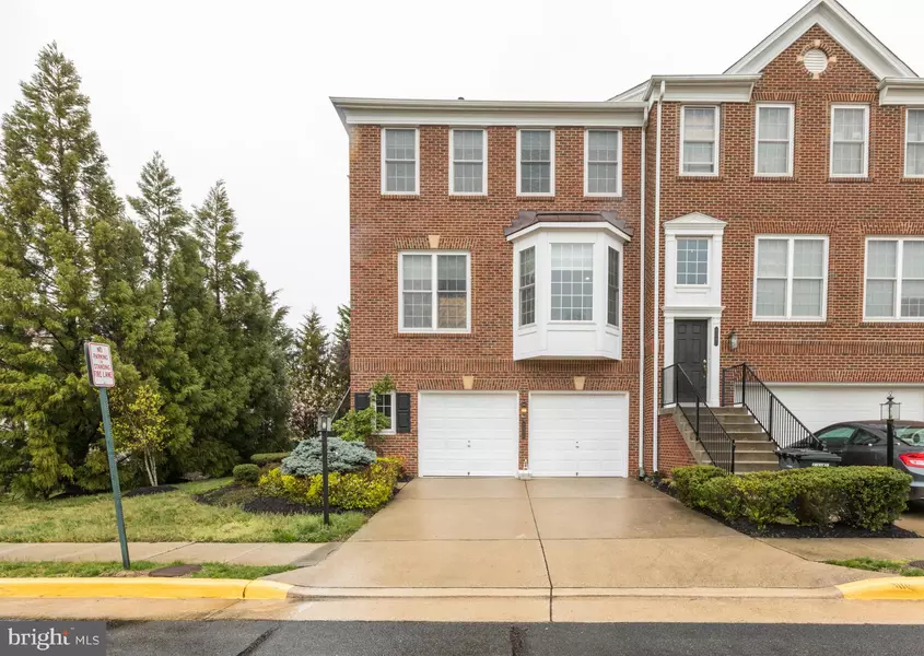 9245 LAUREL RIDGE CROSSING RD, Lorton, VA 22079