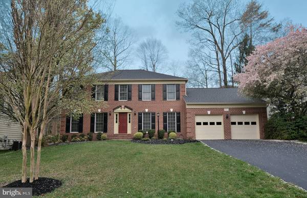 8112 GLENHURST DR, Fairfax Station, VA 22039