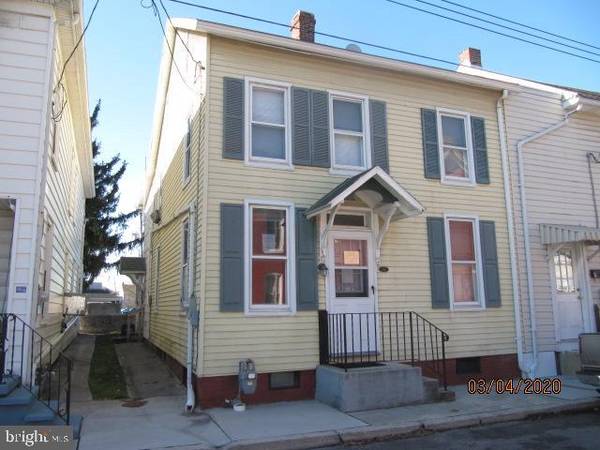 124 LOCUST ST, Hanover, PA 17331