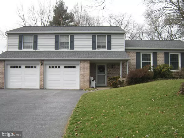 1801 EDENWALD LN, Lancaster, PA 17601