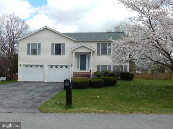 71 PEMBROKE, Falling Waters, WV 25419