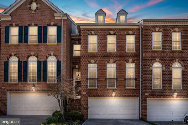 7119 POINT REPLETE CIR, Fort Belvoir, VA 22060