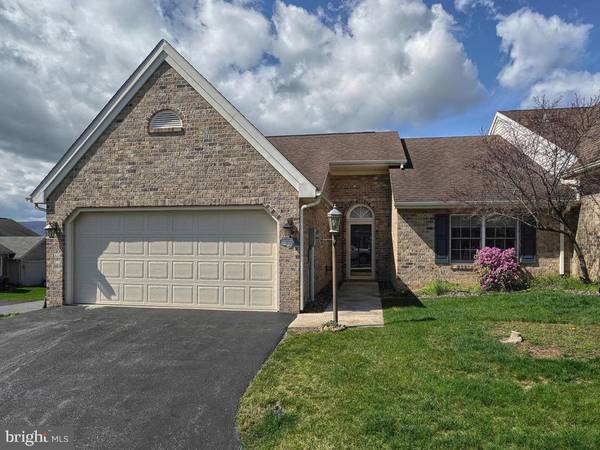 2325 MAJESTIC CT, Chambersburg, PA 17202